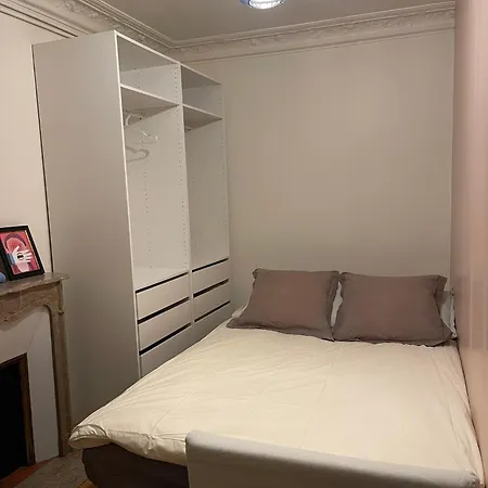 Vue Tour Eiffel Charme Parisien, 2 Confort Apartament *